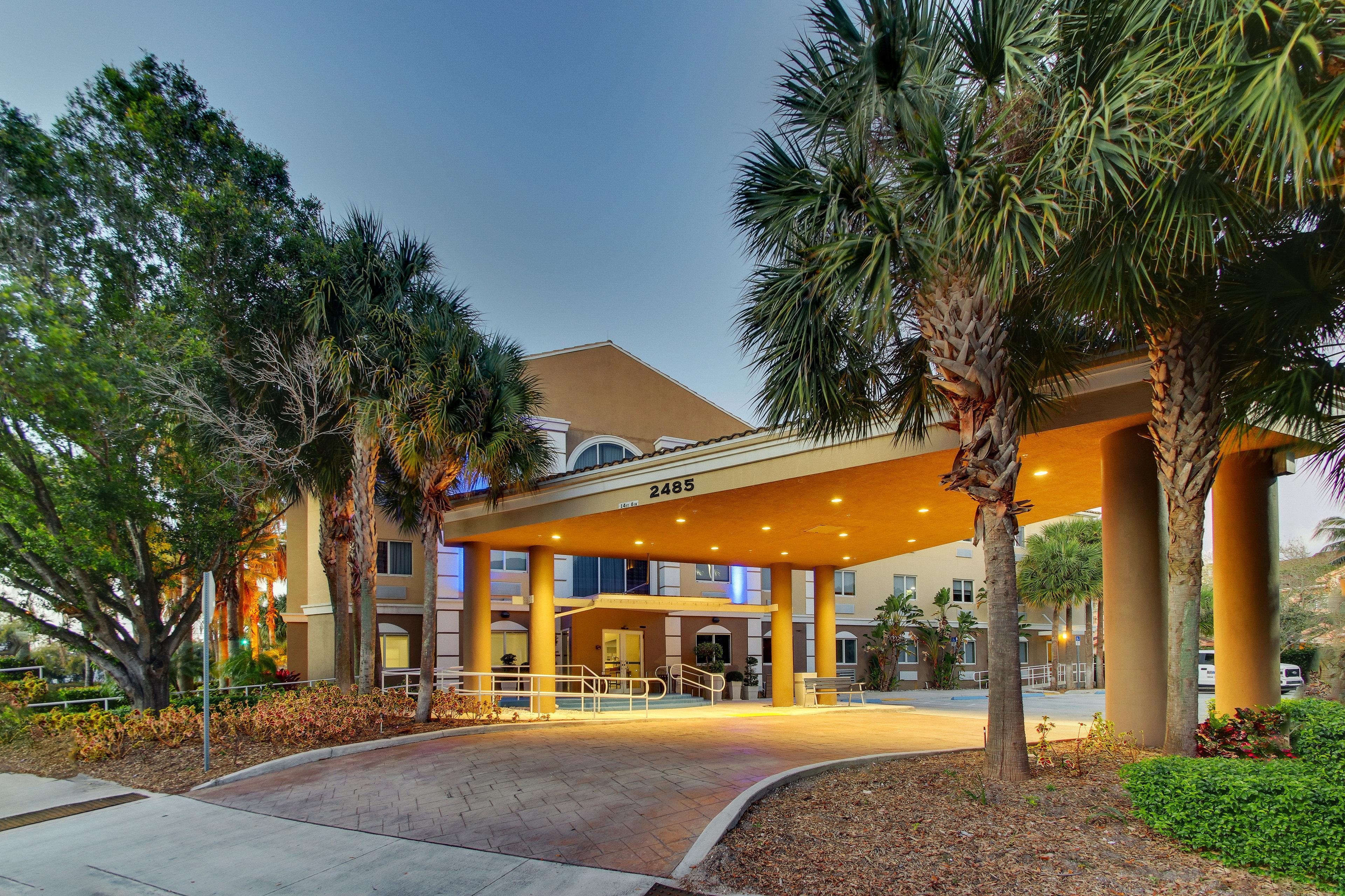 Holiday Inn Express West Palm Beach Metrocentre, An Ihg Hotel Exterior photo